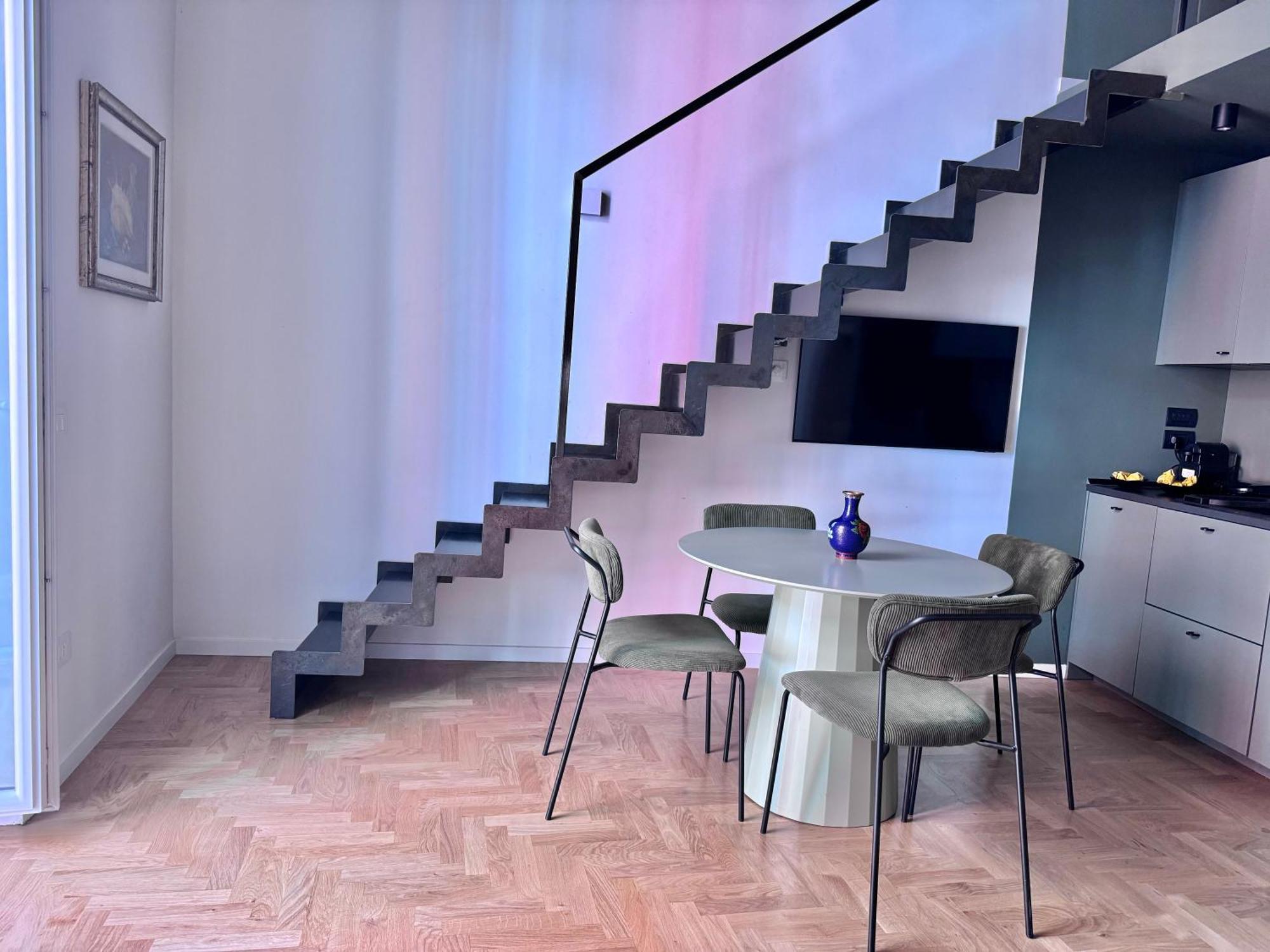 Alma De Chiaja - Design & Apartment Naples