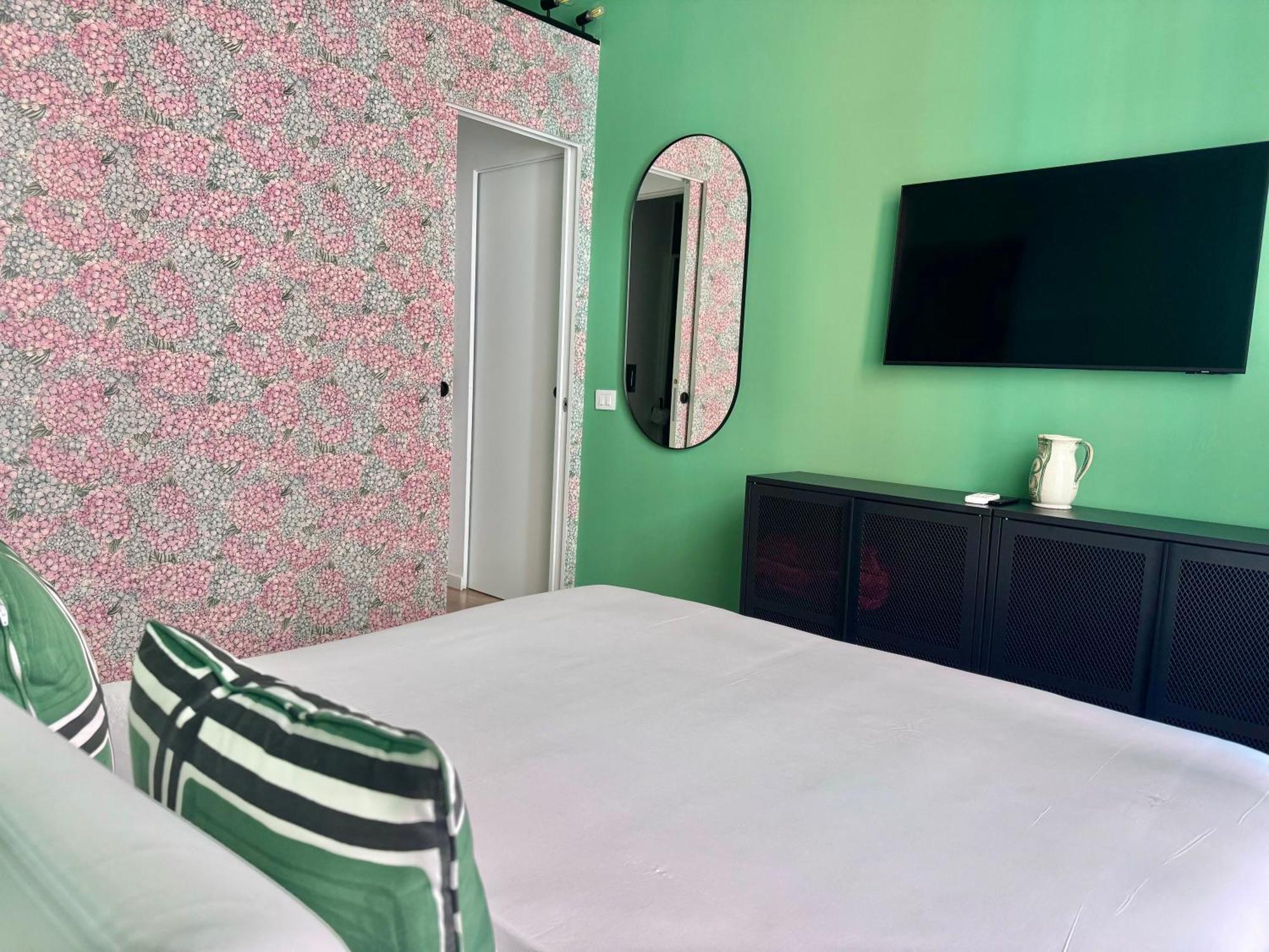 Apartment Alma De Chiaja - Design &