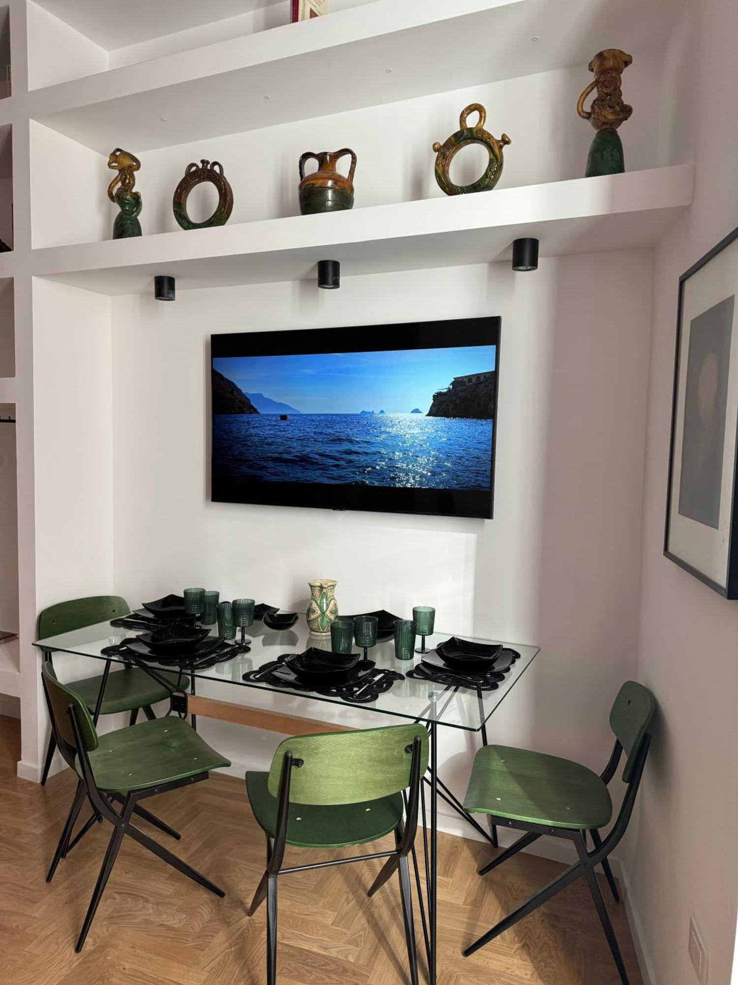 Apartment Alma De Chiaja - Design & Naples