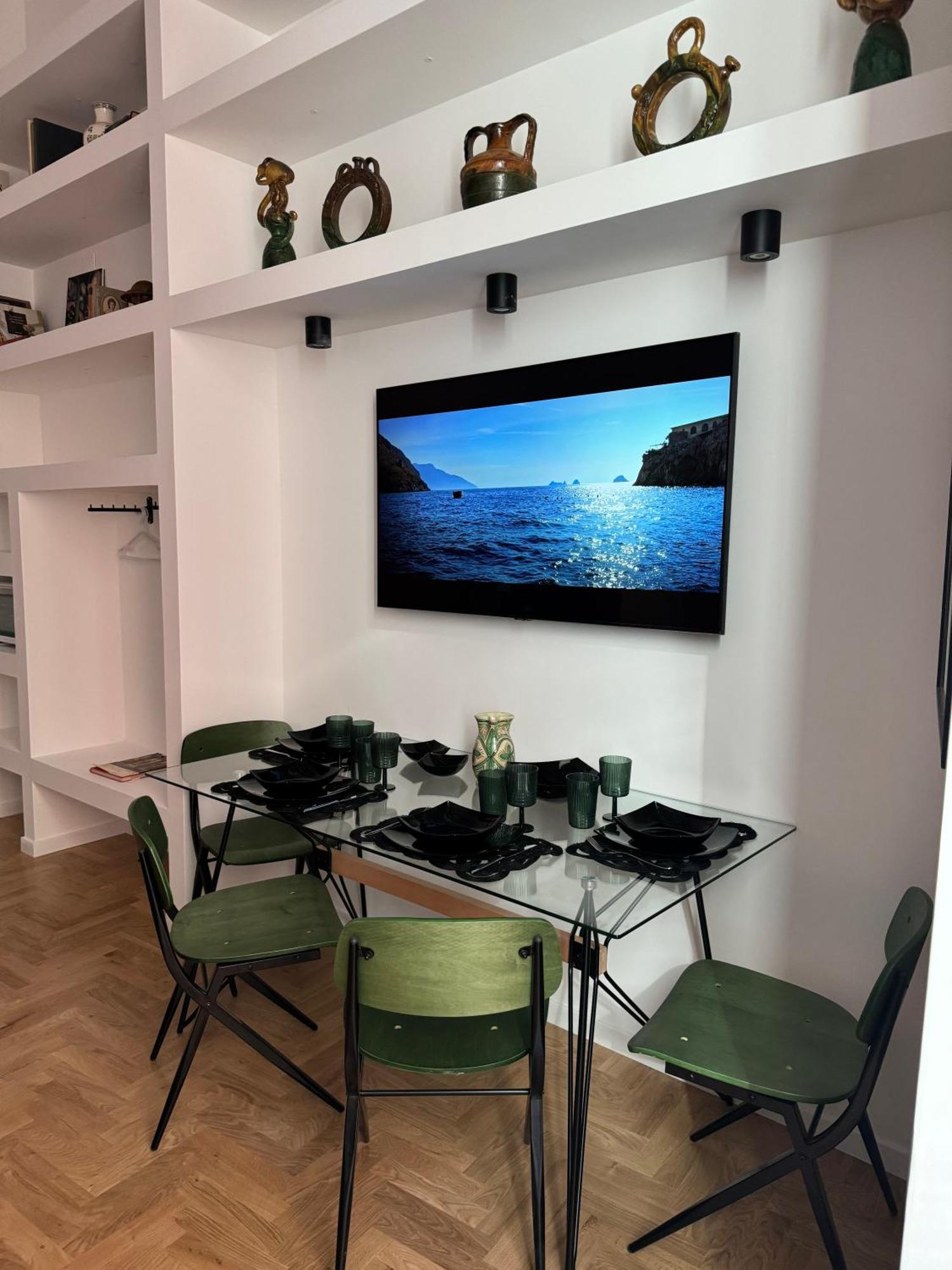 Apartment Alma De Chiaja - Design & Naples