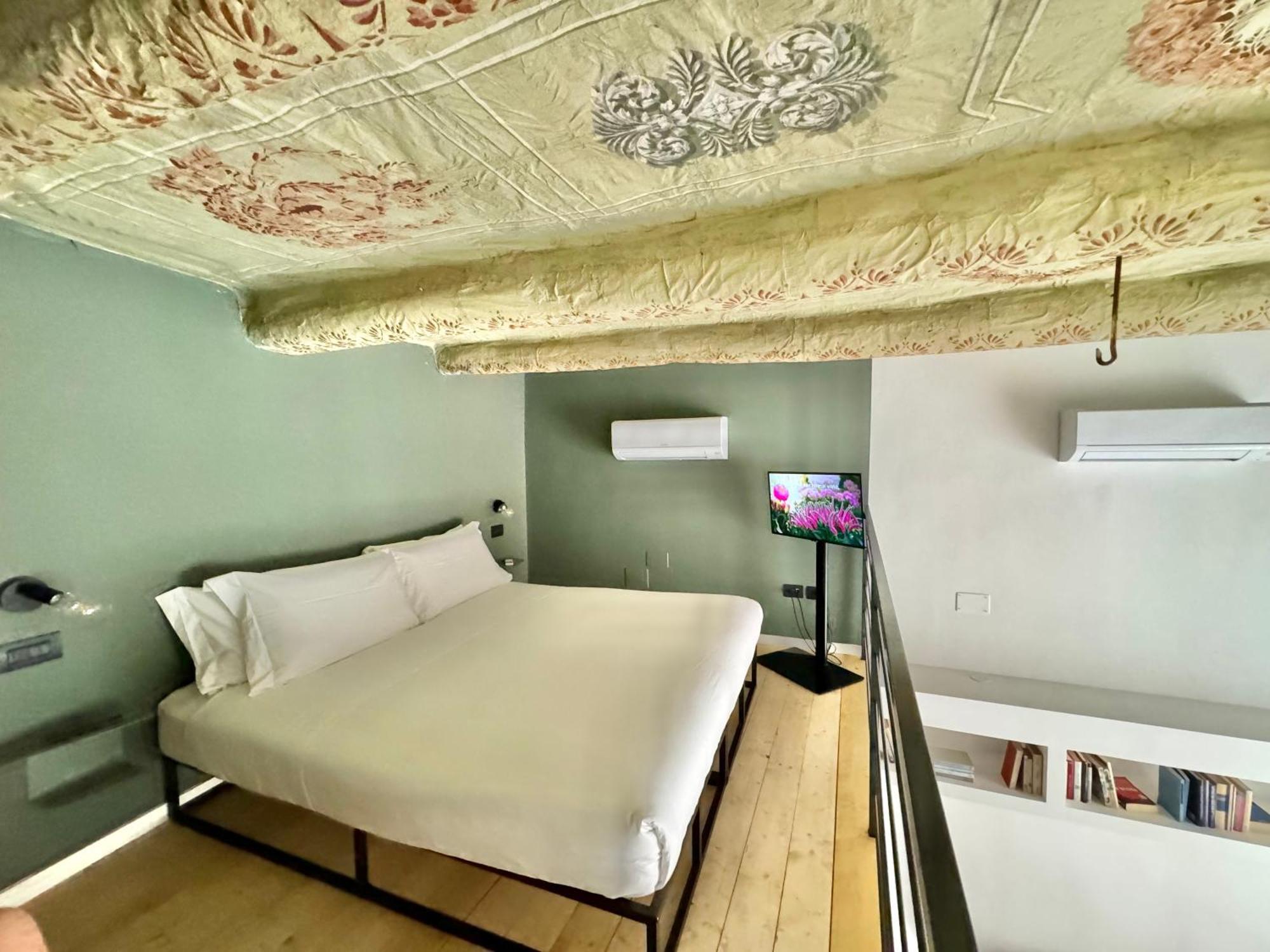 Apartment Alma De Chiaja - Design &