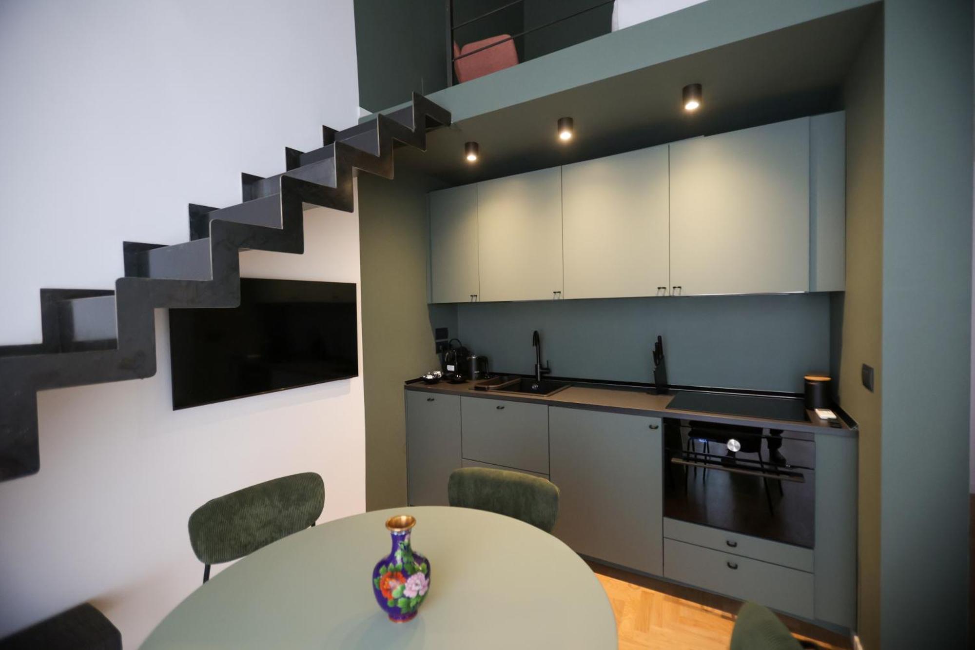 Apartment Alma De Chiaja - Design &