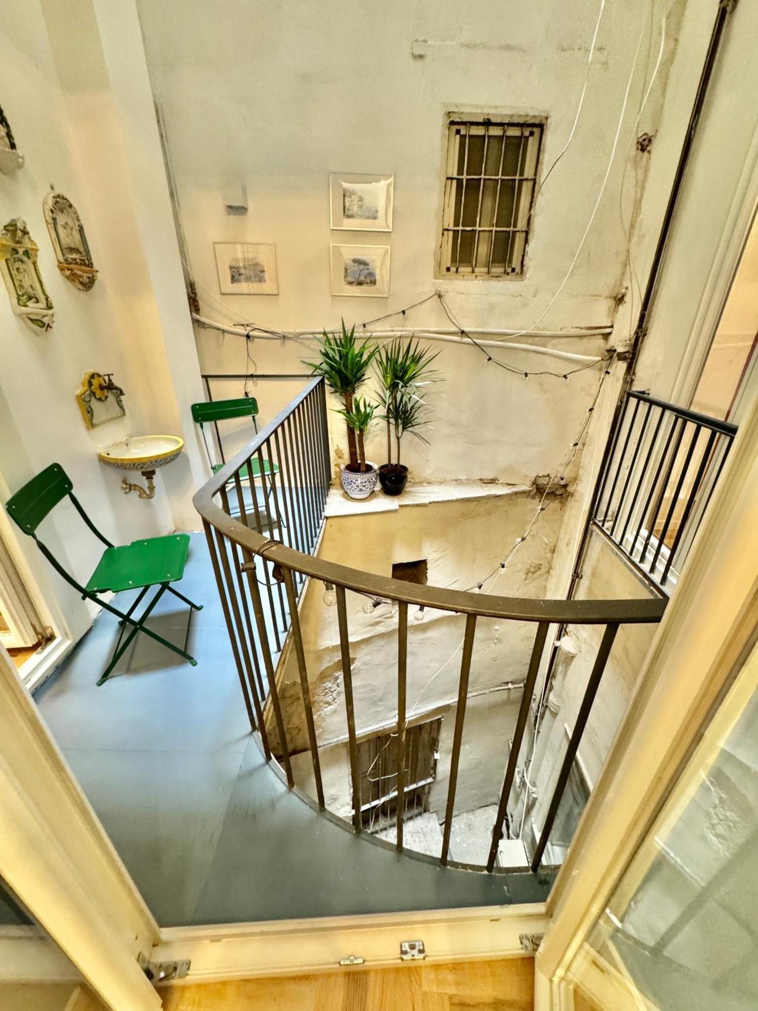 Apartment Alma De Chiaja - Design &