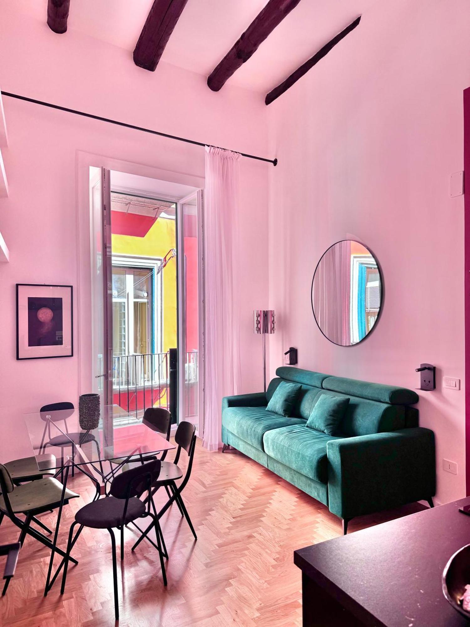 Alma De Chiaja - Design & * Neapel